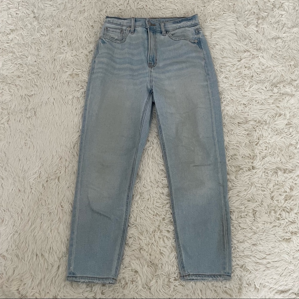 American Eagle Light Wash Mom Jeans